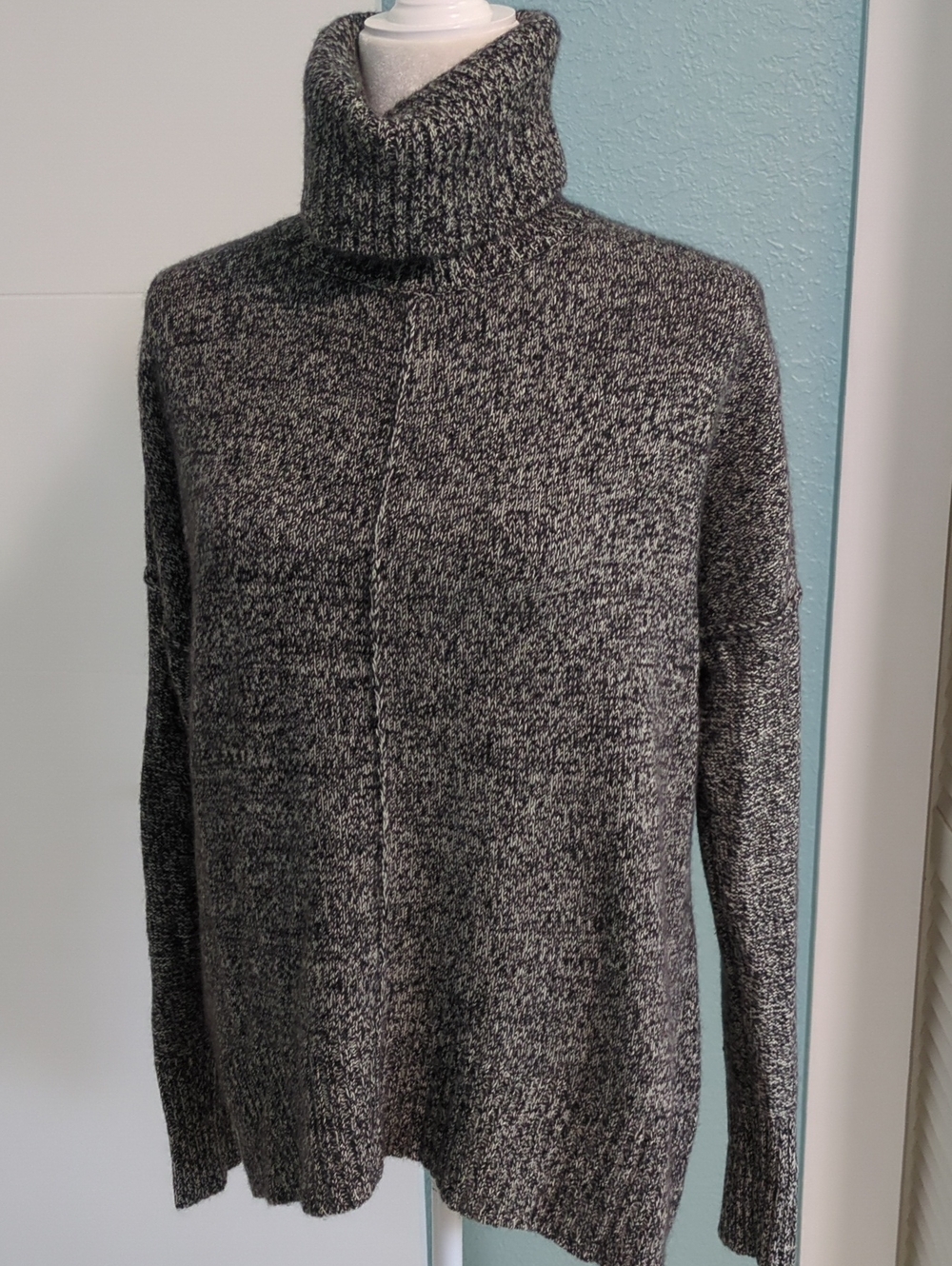 Aqua Black & Gray Marled Turtleneck Sweater Sz S Oversized Relaxed Fit